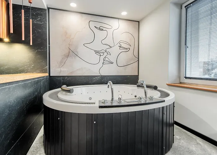 Apartmán Jacuzzi A&j Aparts